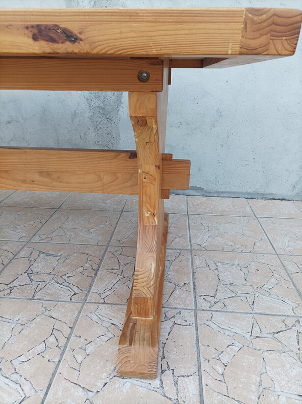 Solid pine farm table