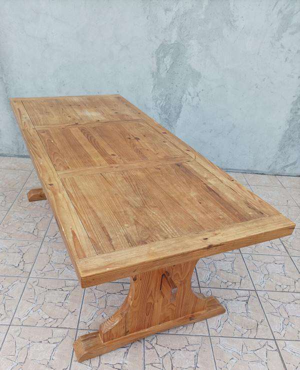 Solid pine farm table