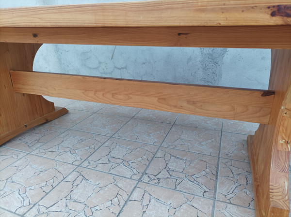 Solid pine farm table