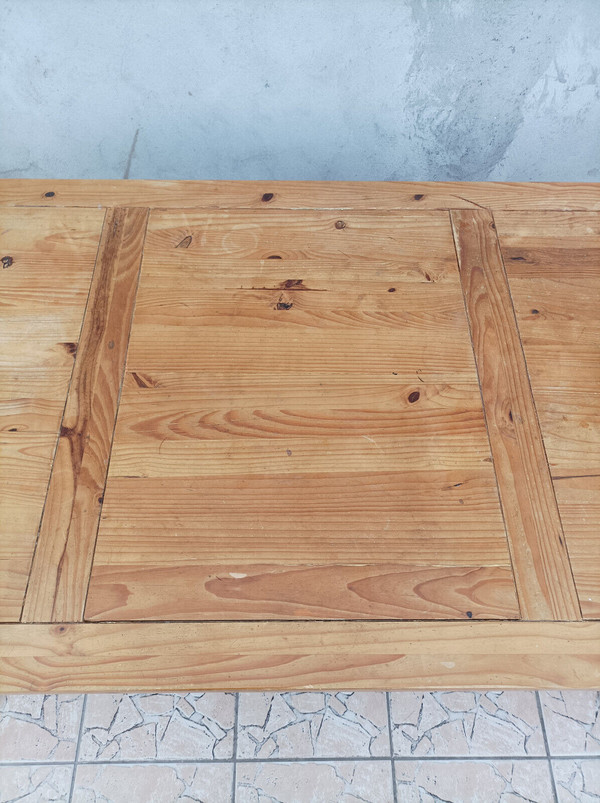 Solid pine farm table