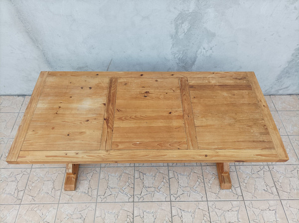 Solid pine farm table