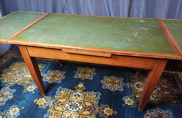Vintage oak extensible table