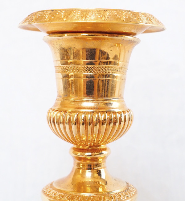 Ravrio - paire de flambeaux d'époque Empire en bronze doré modèle du Château de Fontainebleau