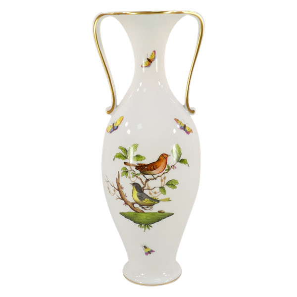 Amphora vase with double handles in white porcelain