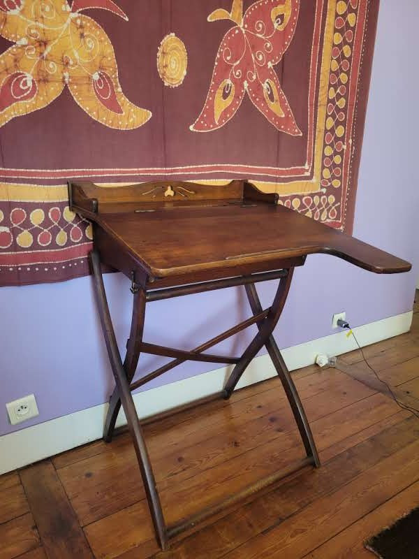 Folding military field officer's desk