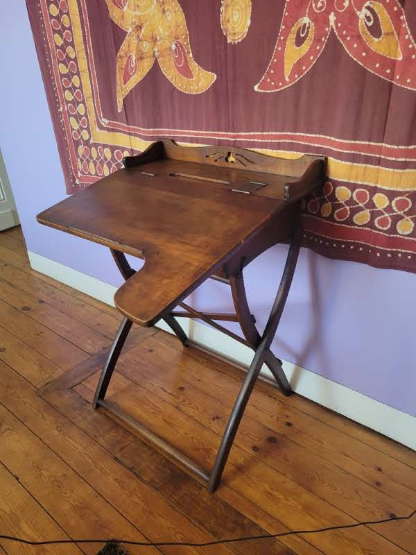 Folding military field officer's desk