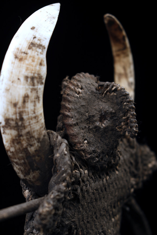 Abelam mouth ornament called Karawut