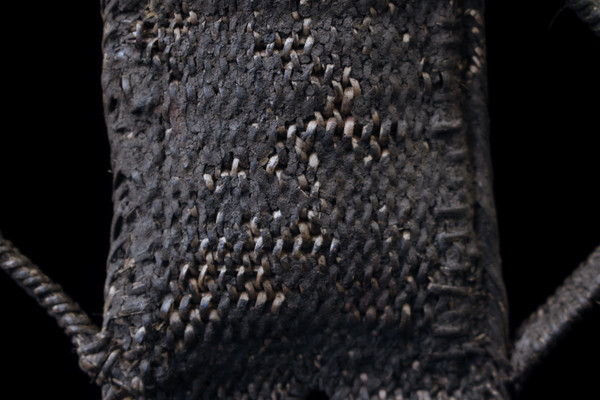 Abelam mouth ornament called Karawut