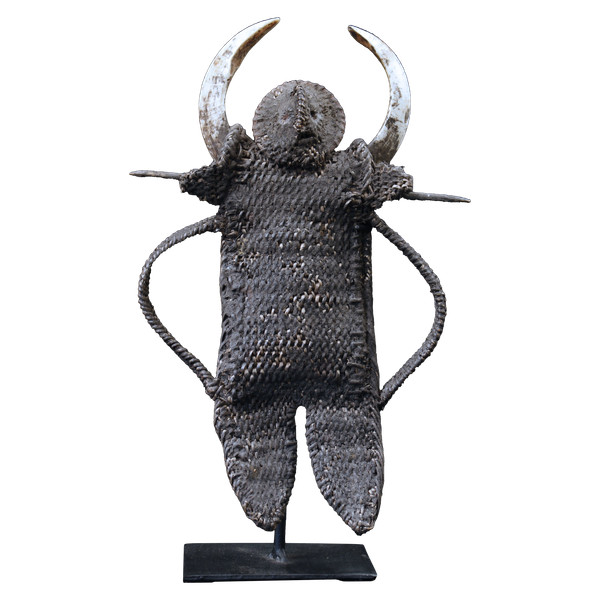 Abelam mouth ornament called Karawut