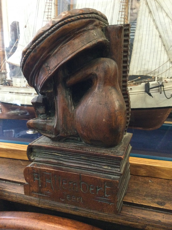 Scultura in legno in omaggio