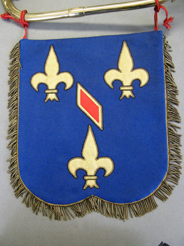 Flammen- und Kavallerietrompeten des 3. Regiments der Dragoner.