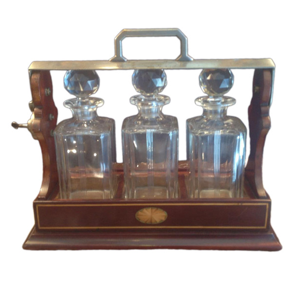 English Liqueur Cellar 1900