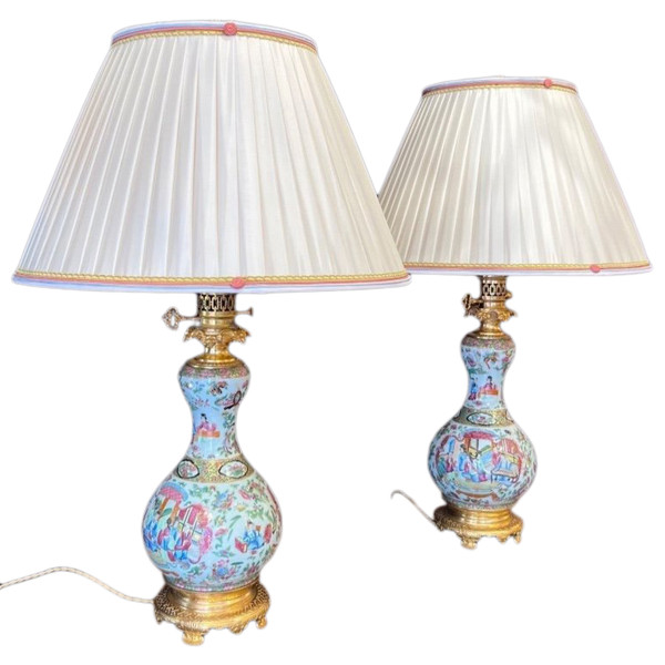 Coppia di lampade in porcellana di Canton