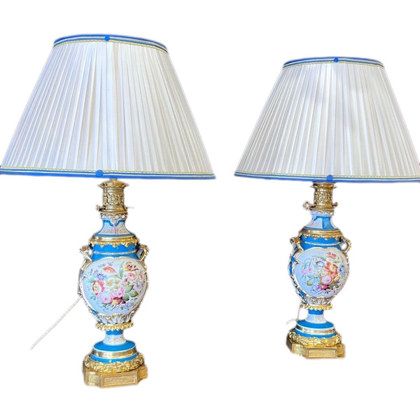 Coppia di lampade in porcellana di Parigi