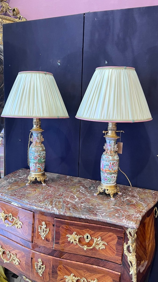 Coppia di lampade in porcellana di Canton