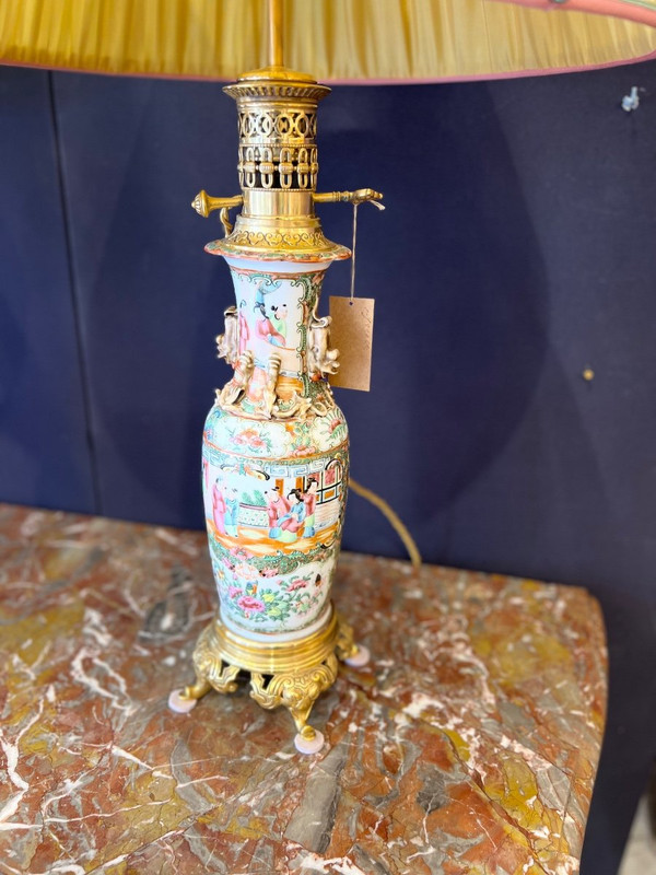 Coppia di lampade in porcellana di Canton