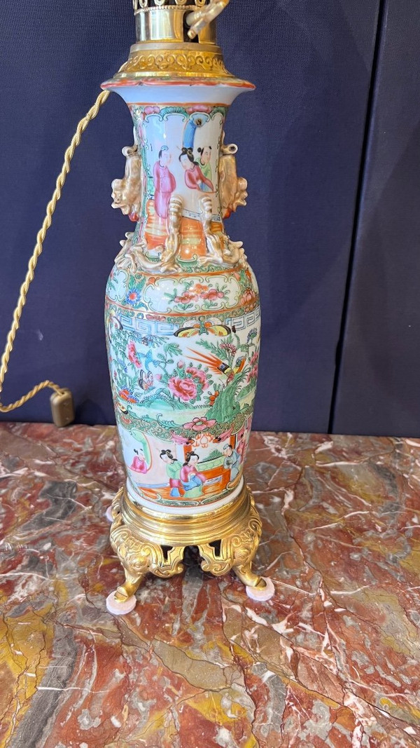 Coppia di lampade in porcellana di Canton