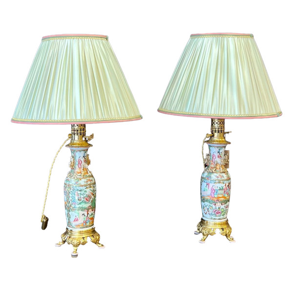 Coppia di lampade in porcellana di Canton