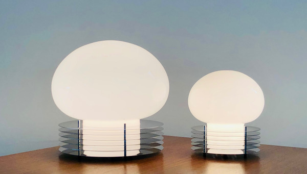 Lampe à poser en inox et verre opalin par Tronconi Illuminazione, Italie années 70 