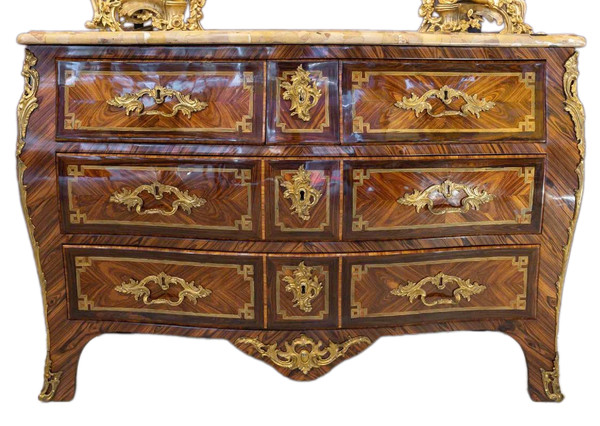Commode D’époque Louis XV Estampillée De  Dubois