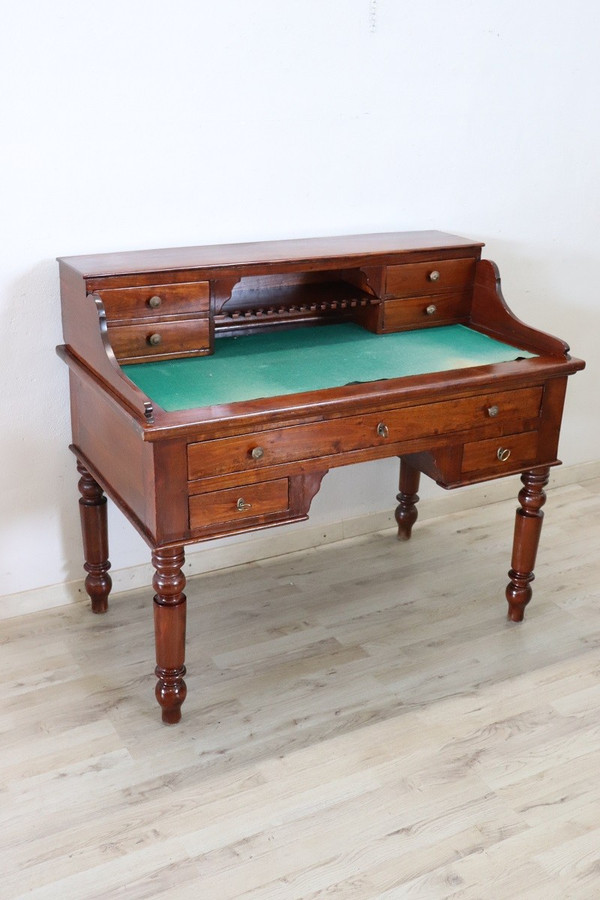 Elegante scrittoio italiano antico 