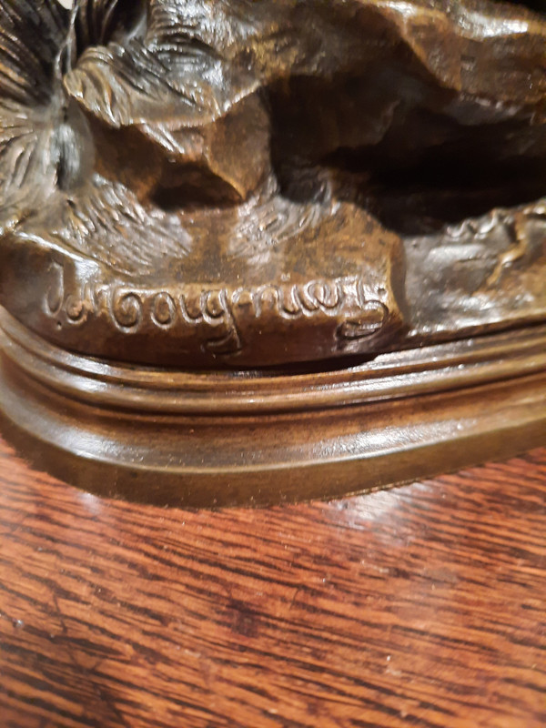 Bronze sculpture representing two birds, signed J. Moigniez from the 19th century.