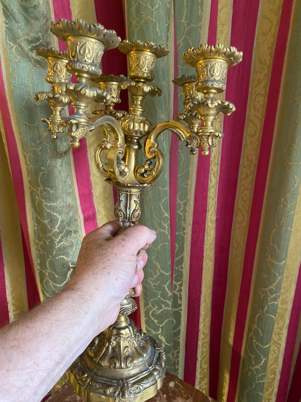  Beautiful solid bronze candlestick in Louis XV style from the N. III period gilded with mercury with 6 branches