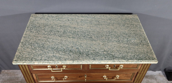 Petite commode en acajou de style Louis XVI 