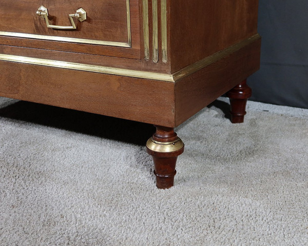 Petite commode en acajou de style Louis XVI 
