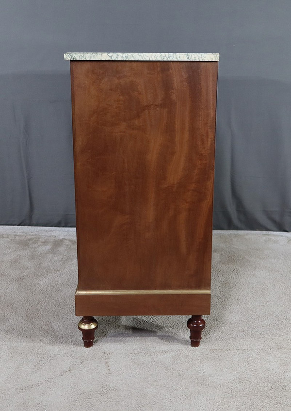 Petite commode en acajou de style Louis XVI 