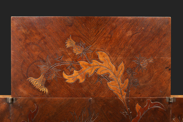 Game Table in Walnut and Veneer Marquetry with Floral Thistle Decoration (c. 1910) EMILE GALLE:
