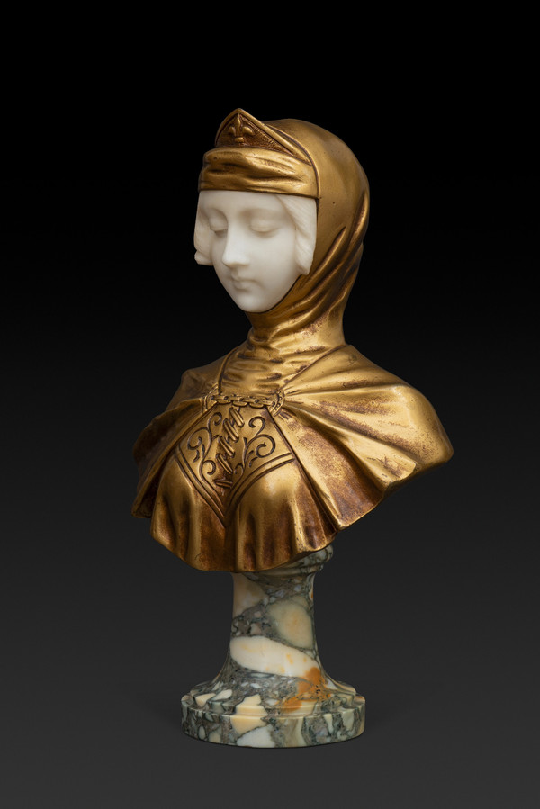Busto in alabastro e bronzo dorato "GIOVANNA D'ARCO" (inizio del XX secolo) di G. VAN VAERENBERGH: