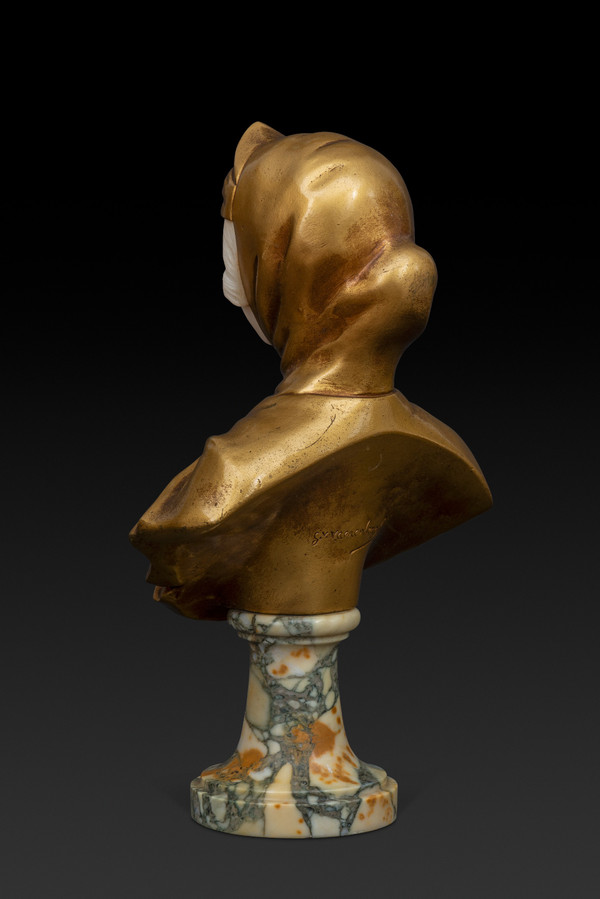 Busto in alabastro e bronzo dorato "GIOVANNA D'ARCO" (inizio del XX secolo) di G. VAN VAERENBERGH: