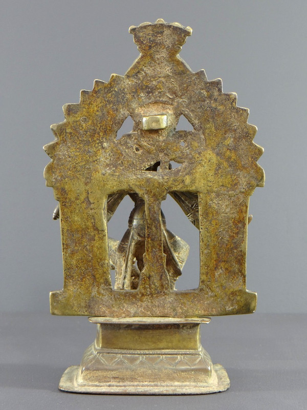 Indien, 17. Jahrhundert oder früher, Bronzegruppe, die die Göttin Durga darstellt.