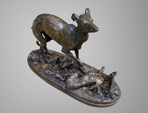 Bronze ancien du XIXe siècle patiné signé Beloc représentant un lévrier 