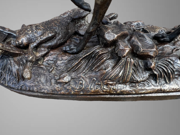 Bronze ancien du XIXe siècle patiné signé Beloc représentant un lévrier 