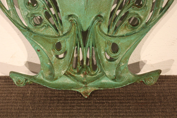 Art Nouveau coat of arms by Hector Guimard