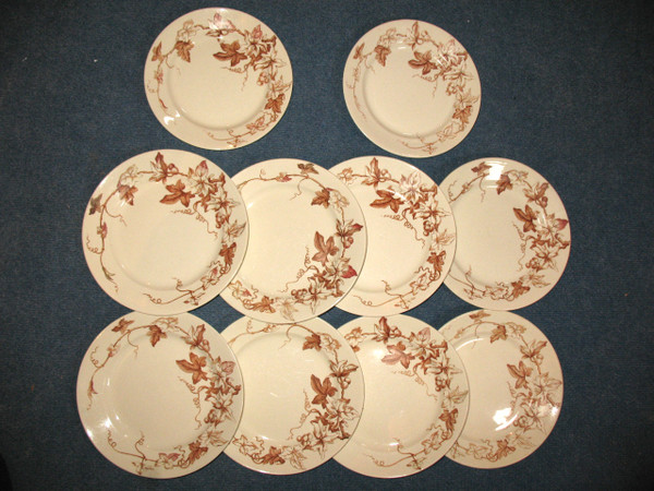 10 Lunéville earthenware plates with brown ivy decor, Art Nouveau period