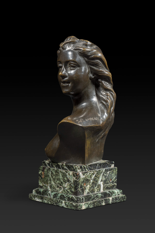 Il Busto di giovane donna con i seni scoperti di Jef Lambeaux (1852-1908):