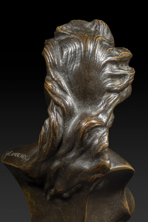 Il Busto di giovane donna con i seni scoperti di Jef Lambeaux (1852-1908):
