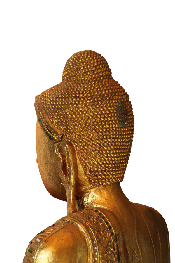 Un grand Bouddha debout en bois doré et incrusté, Thaïlande, 20ème siècle 
