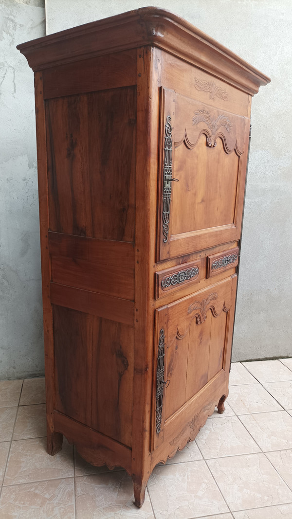 Vandeen Cabinet Man Standing Luigi XV in ciliegio