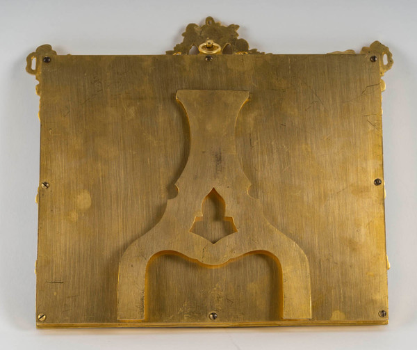 Un cadre photo en bronze doré style Louis XVI, fin XIXème siècle
