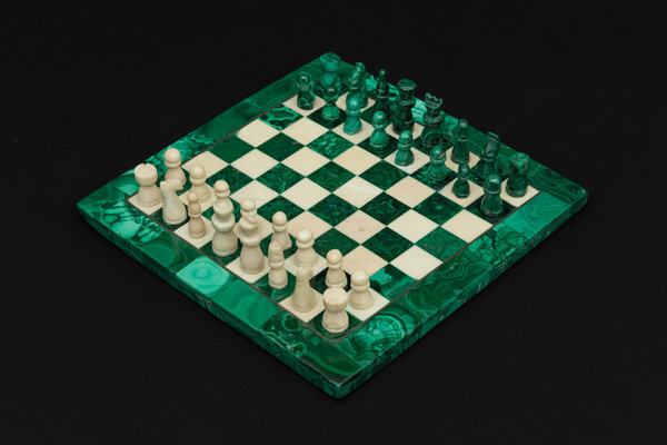 Small square chessboard in malachite and marble: