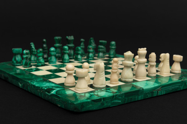 Small square chessboard in malachite and marble: