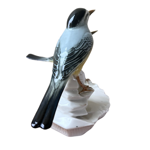 Set of two porcelain birds signed Karl Ens 
