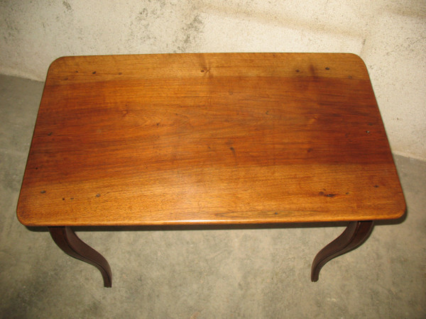 Table à écrire bureau époque 18ème Louis XV en noyer blond avec un tiroir 