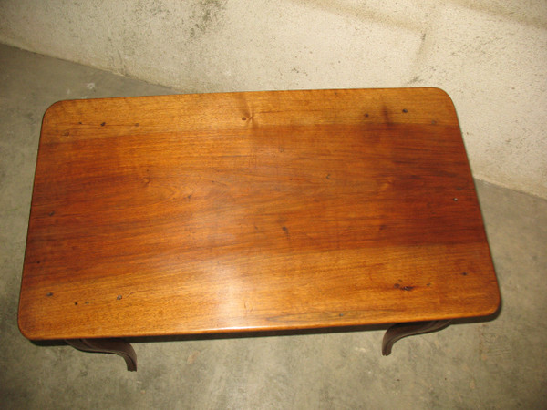 Table à écrire bureau époque 18ème Louis XV en noyer blond avec un tiroir 