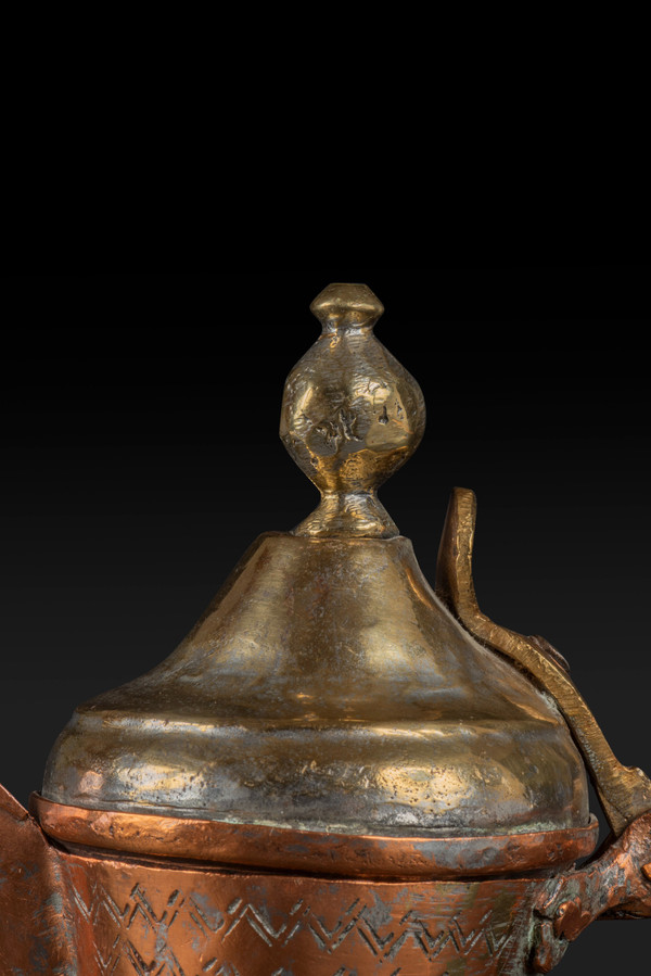 DALLAH Coffee Pot: 
