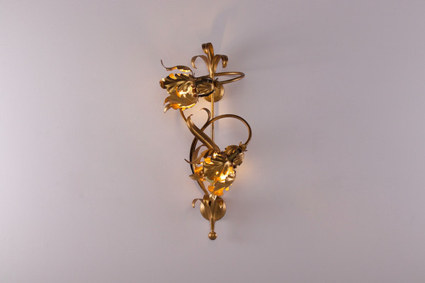 Florentine wall light.
